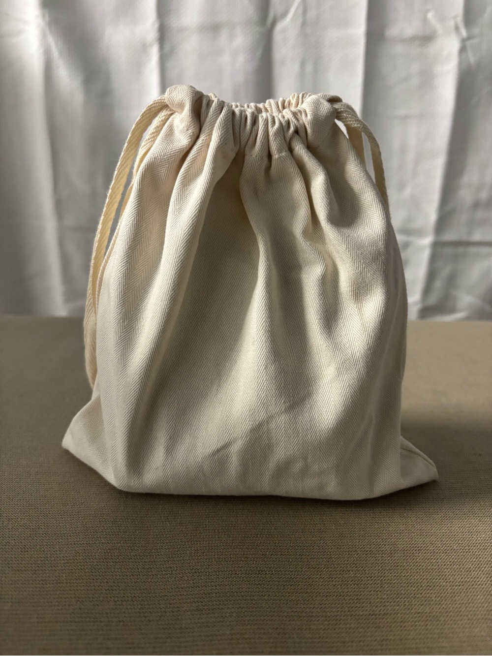 Tiffany & Co. Return to Tiffany Mini Heart Tote Bag | Black Leather | $1,750 - Picture 10 of 15